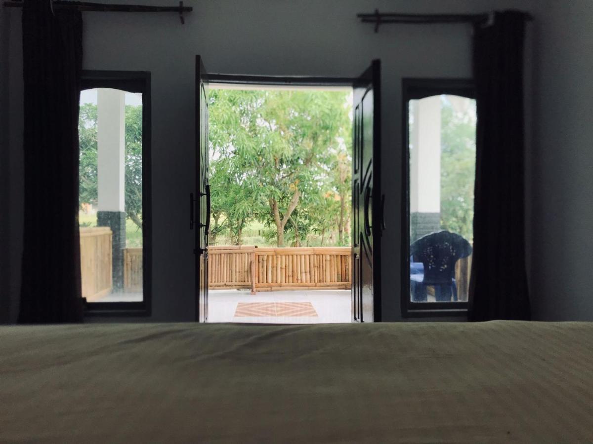 Tiara Homestay Plambi Luaran gambar