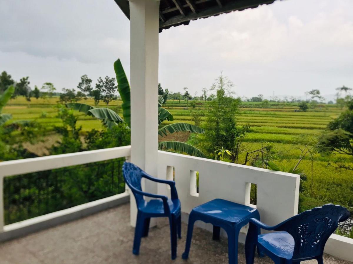 Tiara Homestay Plambi Luaran gambar